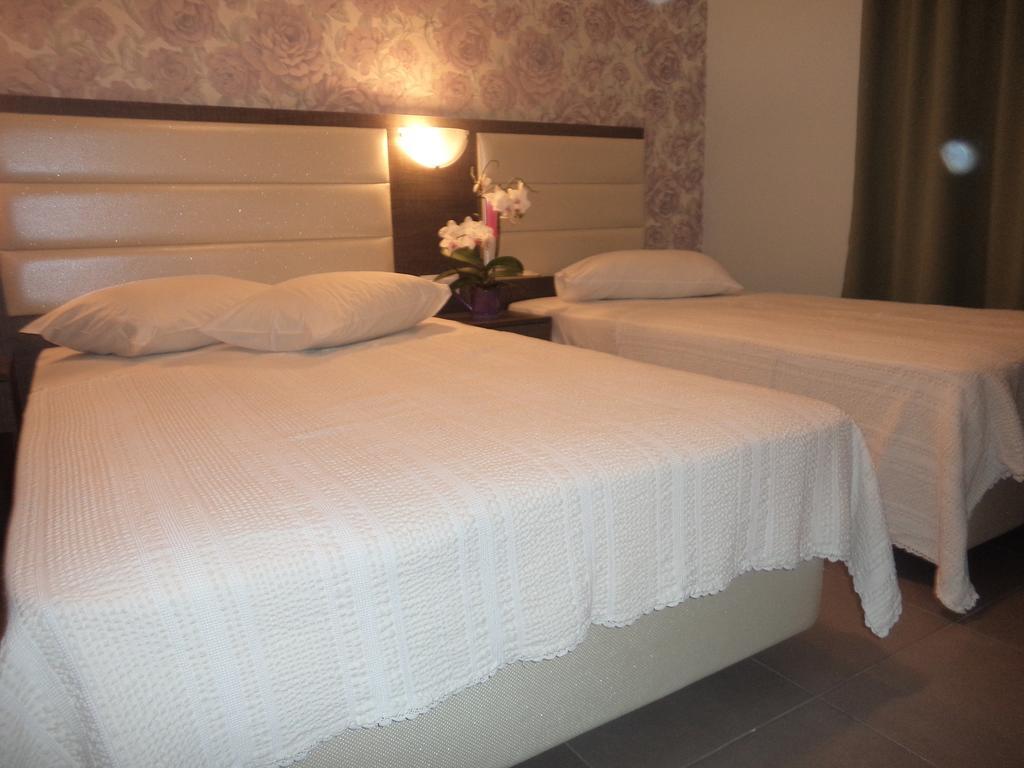 Hotel Dioni Paralía Buitenkant foto