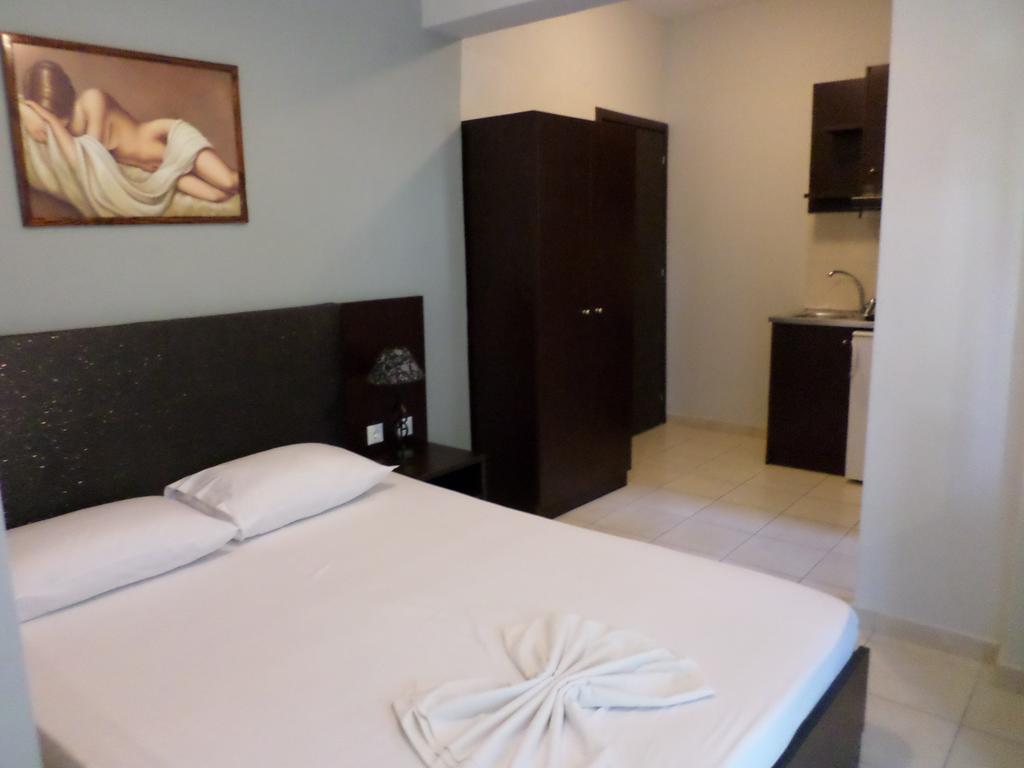 Hotel Dioni Paralía Kamer foto