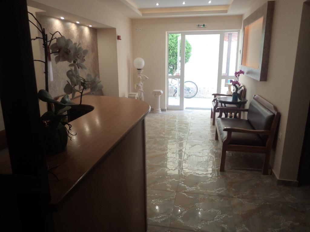 Hotel Dioni Paralía Buitenkant foto