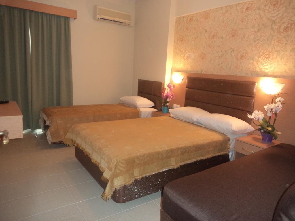 Hotel Dioni Paralía Buitenkant foto